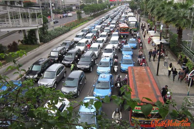 Pro Kontra Larangan Sepeda Motor Di Thamrin Merdeka Barat Naik Motor