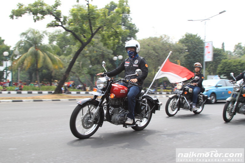 Parade Kemerdekaan Royal Riders Naik Motor Jurnal Pengendara Motor