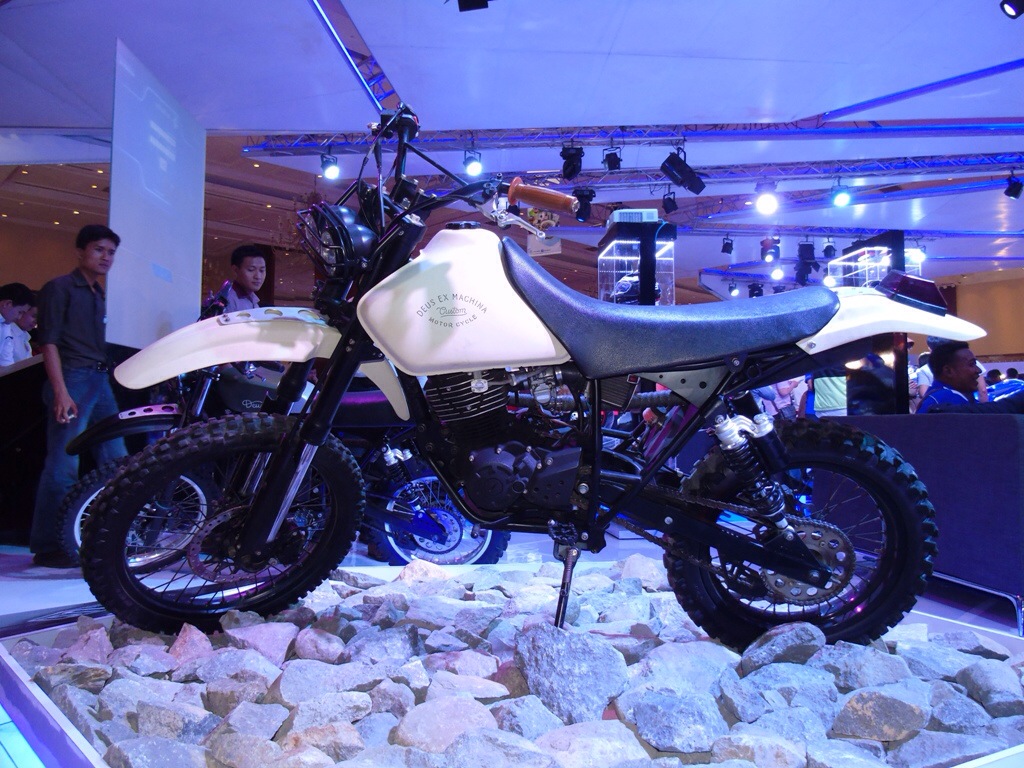 Modifikasi Byson Classic Dirtbike Karya Deus Ex Machina Di IMoS 2014