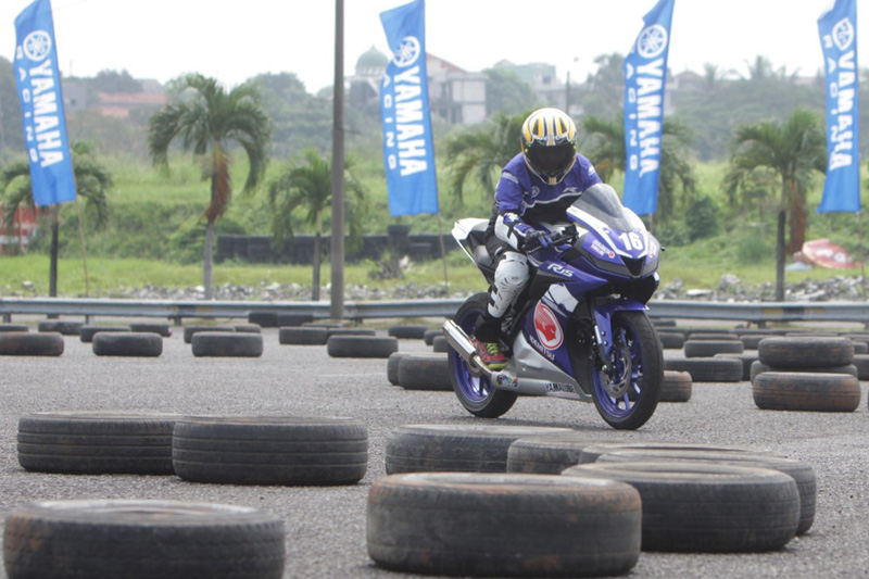 Serunya Menggeber Yamaha All New R15 di Fun Riding Competition