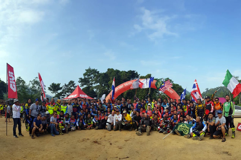 2 Offroader Indonesia Uji Nyali Ikut Kejuaraan Rimba Raid di Malaysia