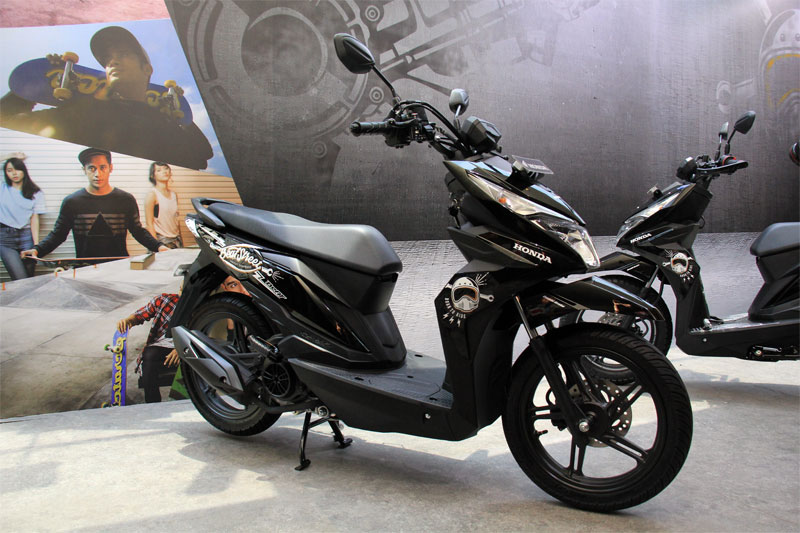 New Honda BeAT  Street  eSP Tantang Yamaha X  Ride 