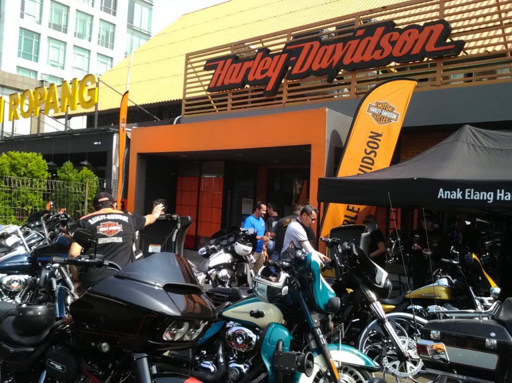 Mengedukasi Pemilik Tentang Oli ala Anak Elang Harley Davidson 