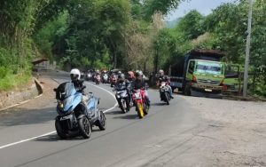 Petualangan Para Jurnalis Eksplorasi Pantai Batukaras di Otojourney 2020