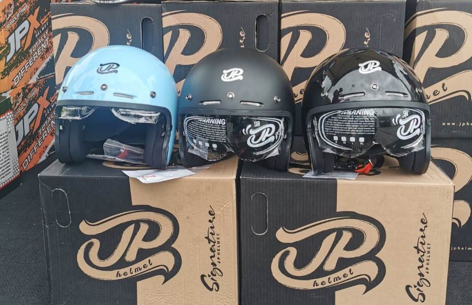 Selain Helm Edisi Couple Jp Helmet Rilis Model New Retro Signature