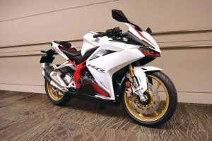 Cuci Sport Bike Dengan Benar Biar Tetap Kinclong Luar Dalam