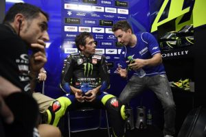 EQQOjExXkAApHsz Rossi Lorenzo Kerja sama