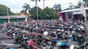 OJK Berikan kelonggaran kredit bagi Ojol. Foto: Daus relaksasi kredit kendaraan