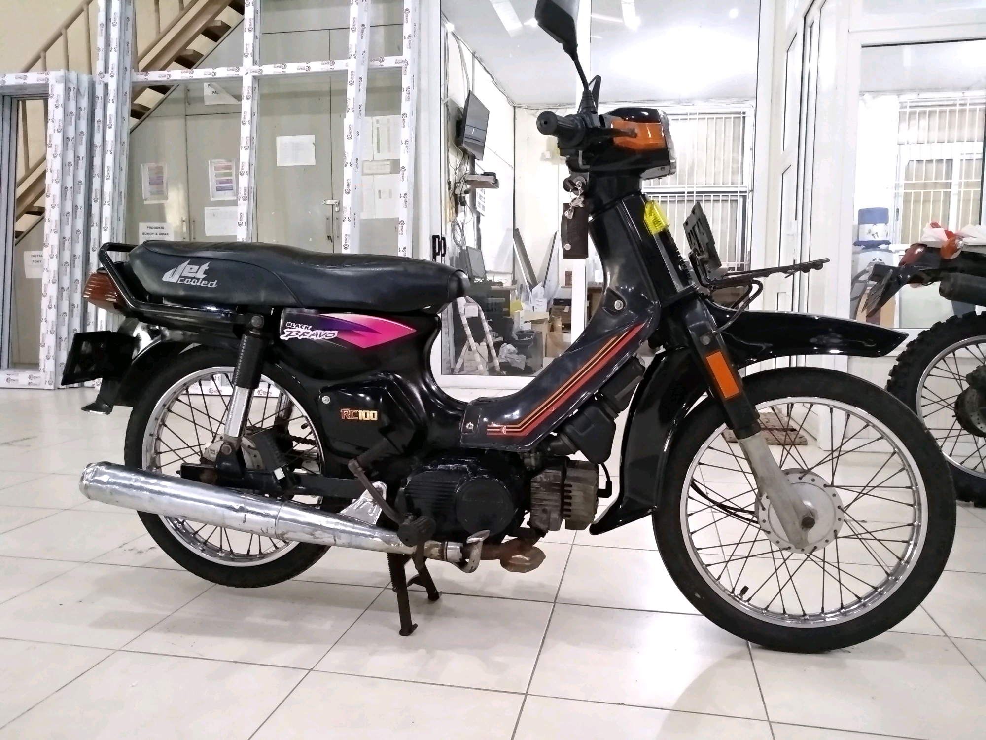 Suzuki Rc Series Di Indonesia, Bebek 2-Tak "Bandel"