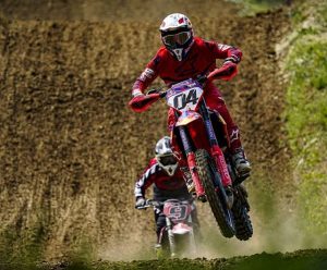 Dovi Cedera Saat Motocross