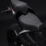 Black On Black Livery, Warna Baru Ducati Panigale V2 2024