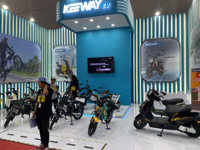 Keeway Cari Tagline di Jakarta Fair 2024, Pemenangnya Dapat 1 Unit KL 1500GX