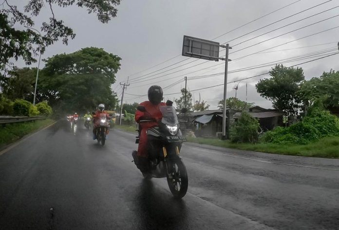 Berkendara Saat Hujan