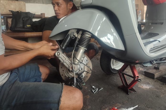 Sokbreker Vespa matic