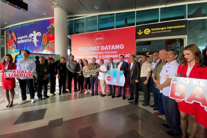 Menparekraf Sandiaga Uno Apresiasi Hadirnya AirAsia Rute Kuala Lumpur-Labuan Bajo