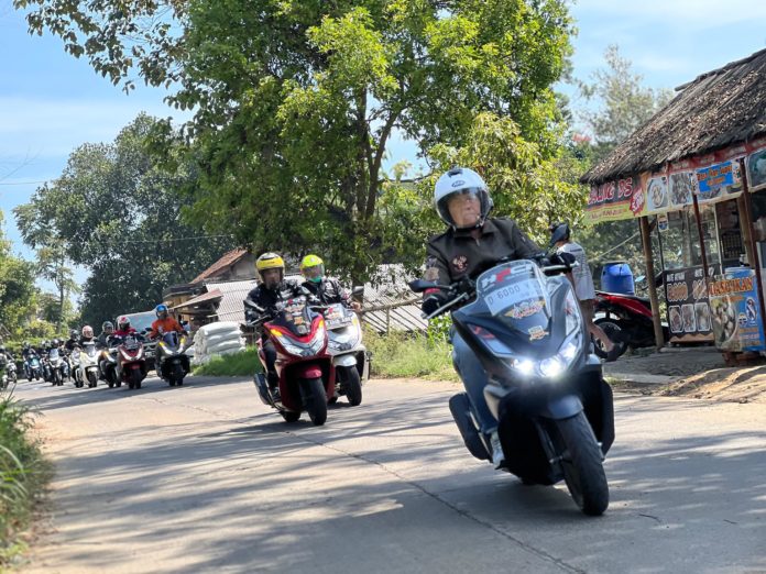 Daya Adicipta Motor touring komunitas motor Honda.