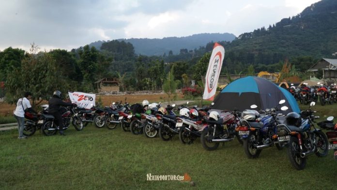 2Stroke Fun Camp Day 1: Zeneos Tires Kasih Satu Set Ban Untuk Peserta