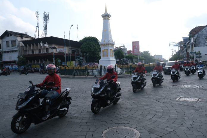 Touring PCX HBD 2024