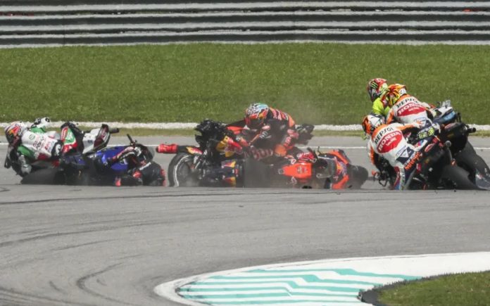 Crash MotoGP Malaysia 2024