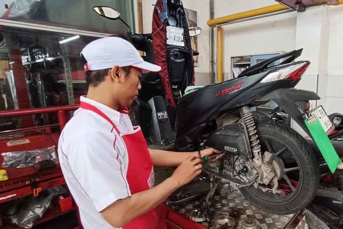 Servis Motor Honda AHASS