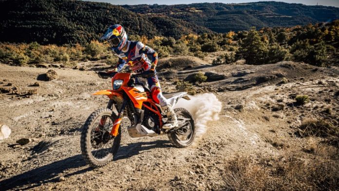 KTM Merilis Enduro R 125 dan R 390, Mulai Dipasarkan Maret