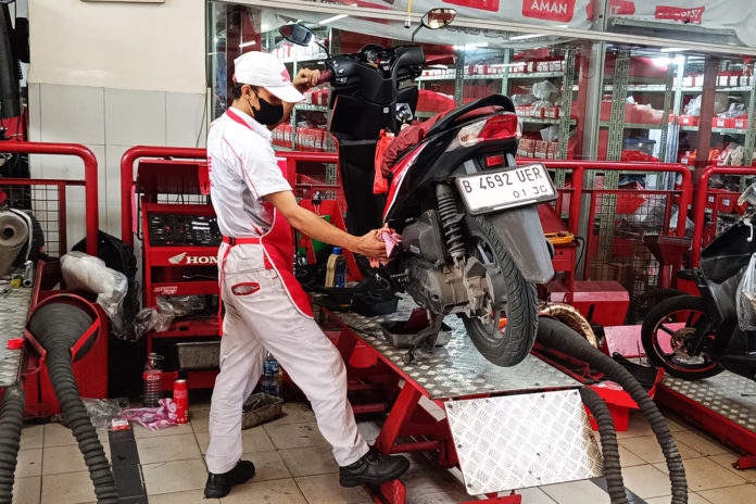 Hari Kartini AHASS Servis Motor Honda
